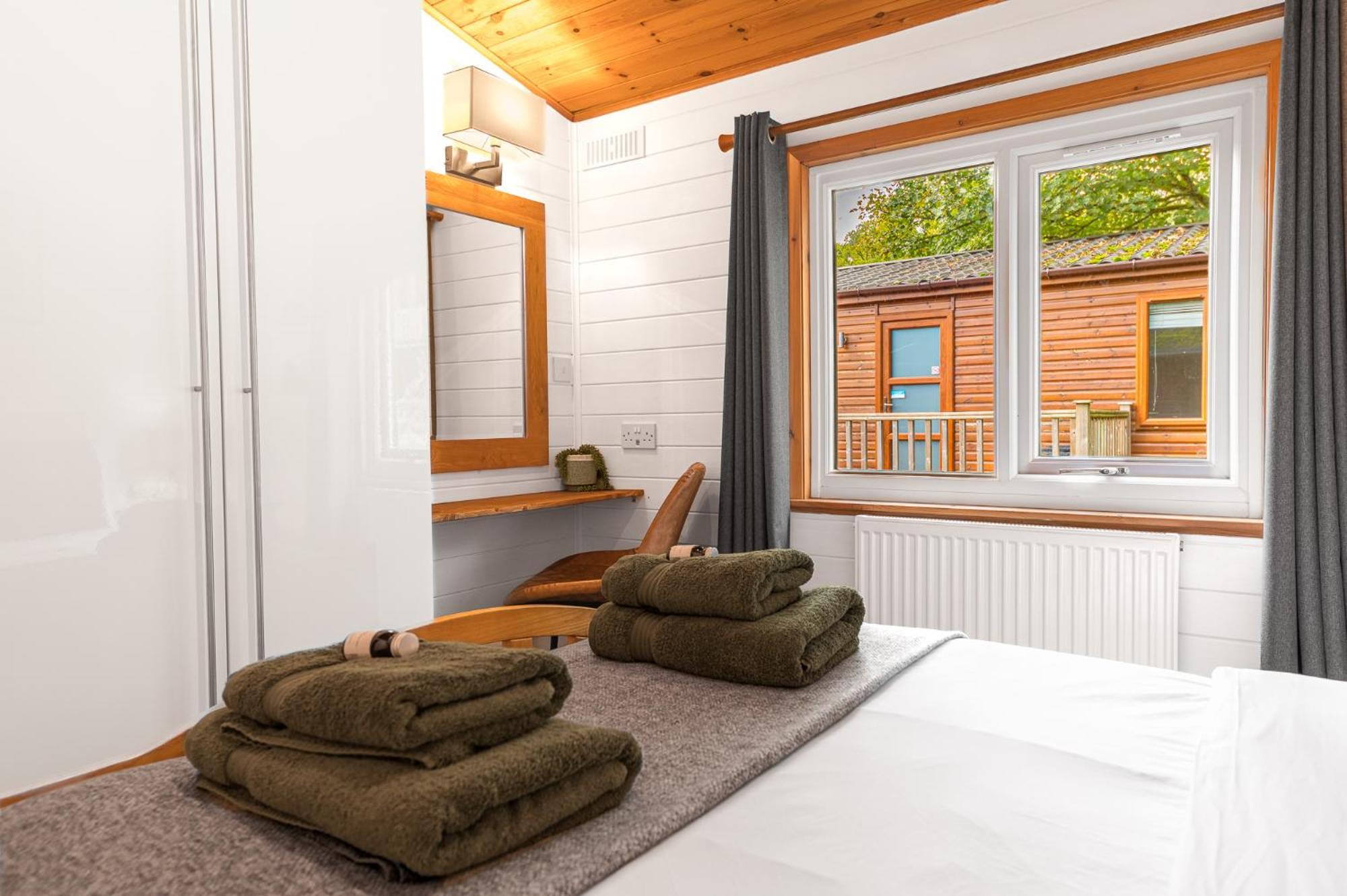 Bowness 45 - 2 Bedroom Lake Windermere Lodge Luaran gambar